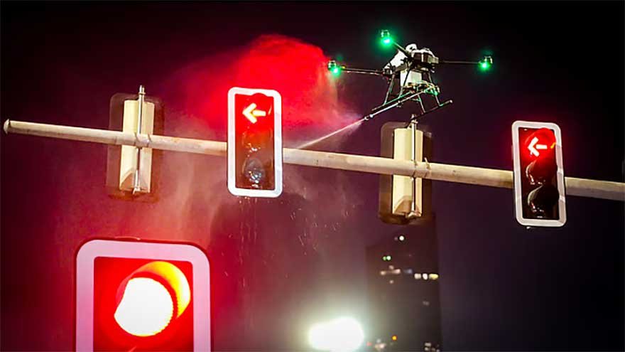 Dubai transport authority uses drones to clean traffic signals