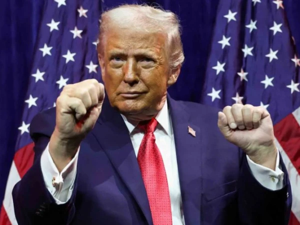 Trump declares himself interim president of Venezuela, releases new photo