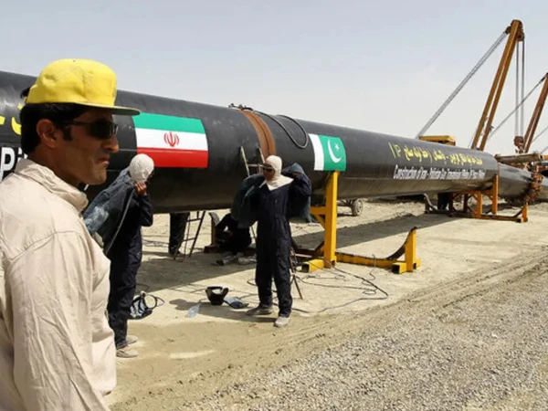 Gass pipeline agreement, Pakistan wants to terminate , Iran wants 10-year extension